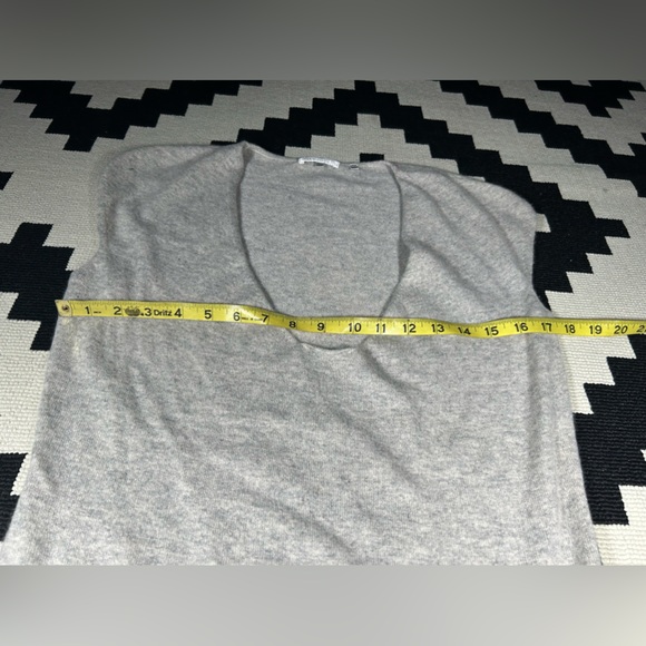 Soft and Sexy, VINCE, cashmere, low cut tunic!! - Picture 7 of 9